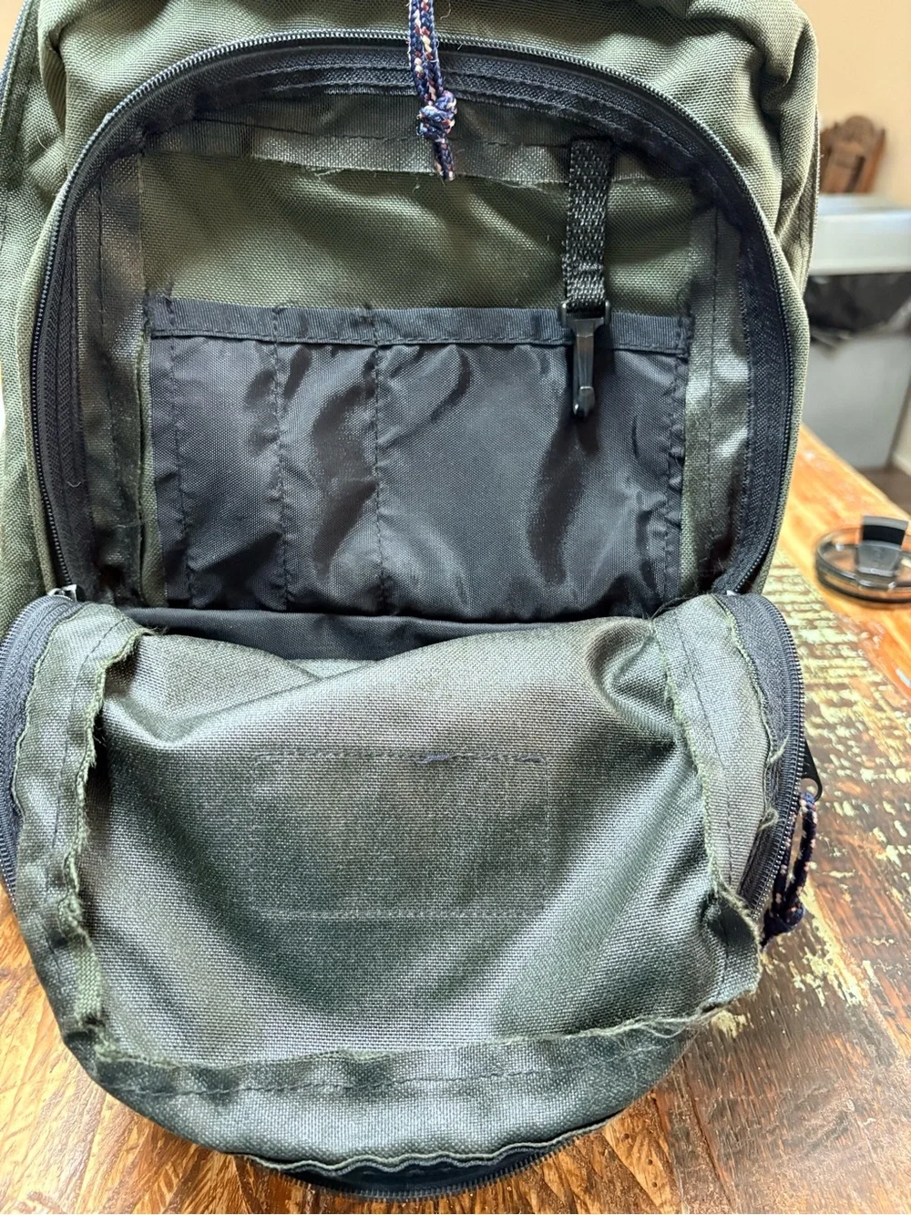 90’s Jansport Olive Green Canvas Backpack w/Brown Suede Base Large
